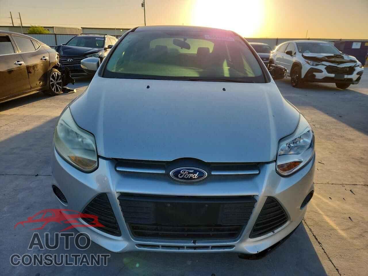 FORD FOCUS 2014 - 1FADP3F2XEL109441