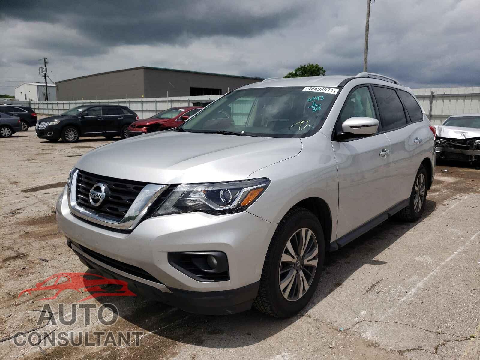 NISSAN PATHFINDER 2017 - 5N1DR2MM9HC610193
