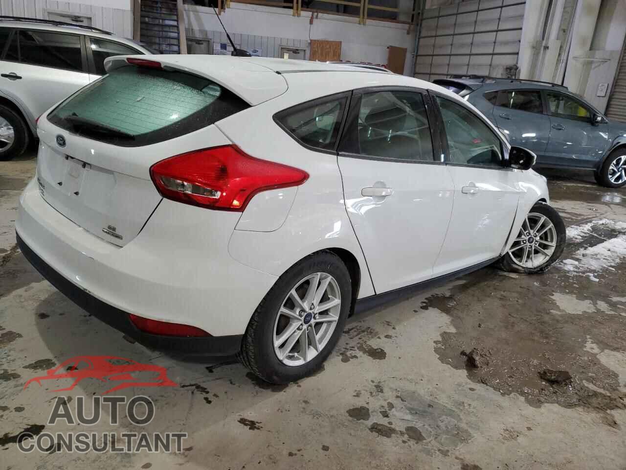 FORD FOCUS 2016 - 1FADP3K28GL352108