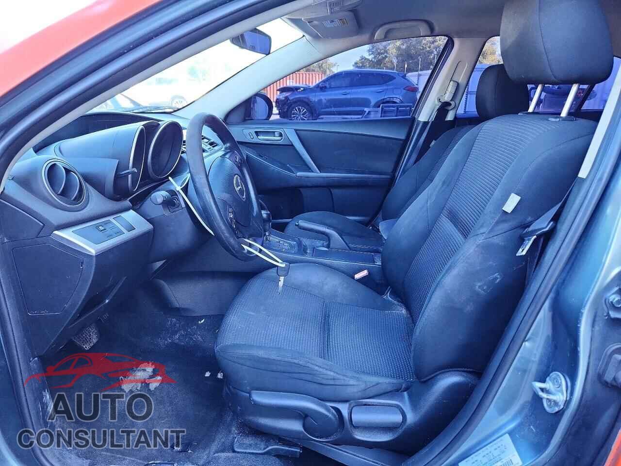 MAZDA 3 2013 - JM1BL1U74D1702688