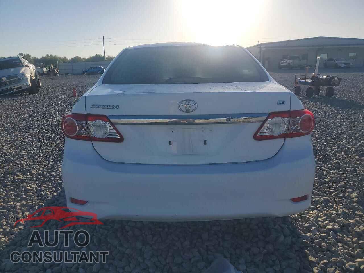 TOYOTA COROLLA 2013 - 2T1BU4EE5DC111230