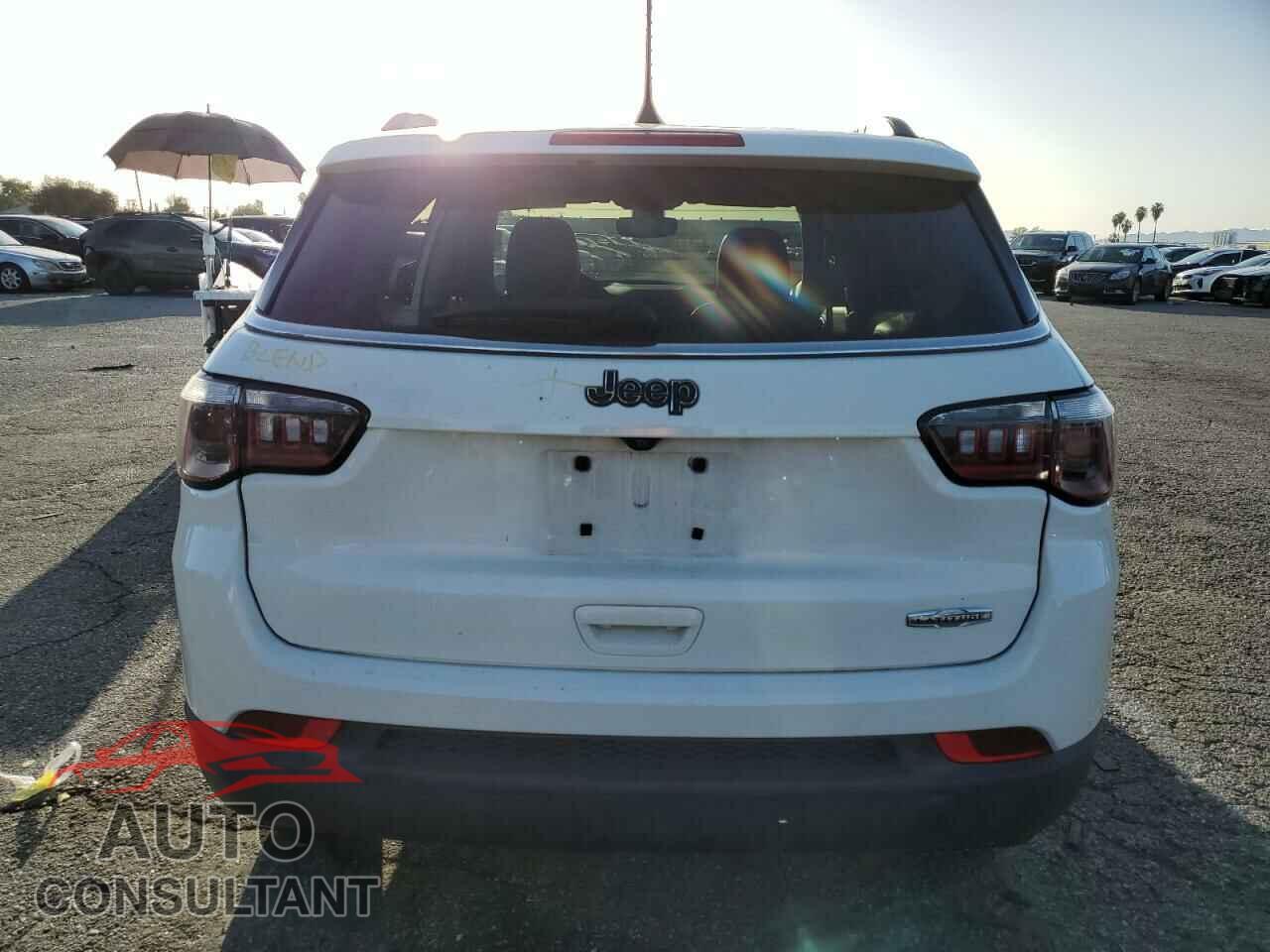 JEEP COMPASS 2018 - 3C4NJCBB5JT308899