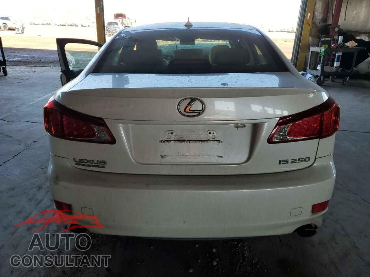 LEXUS IS 2010 - JTHBF5C28A2095929