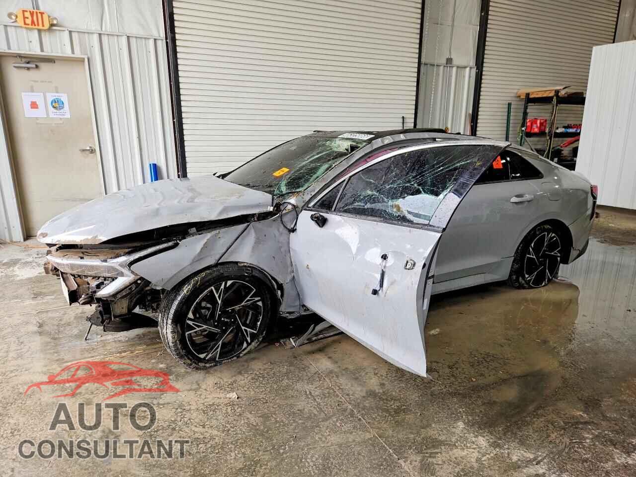 KIA K5 2025 - KNAG64J72S5378694