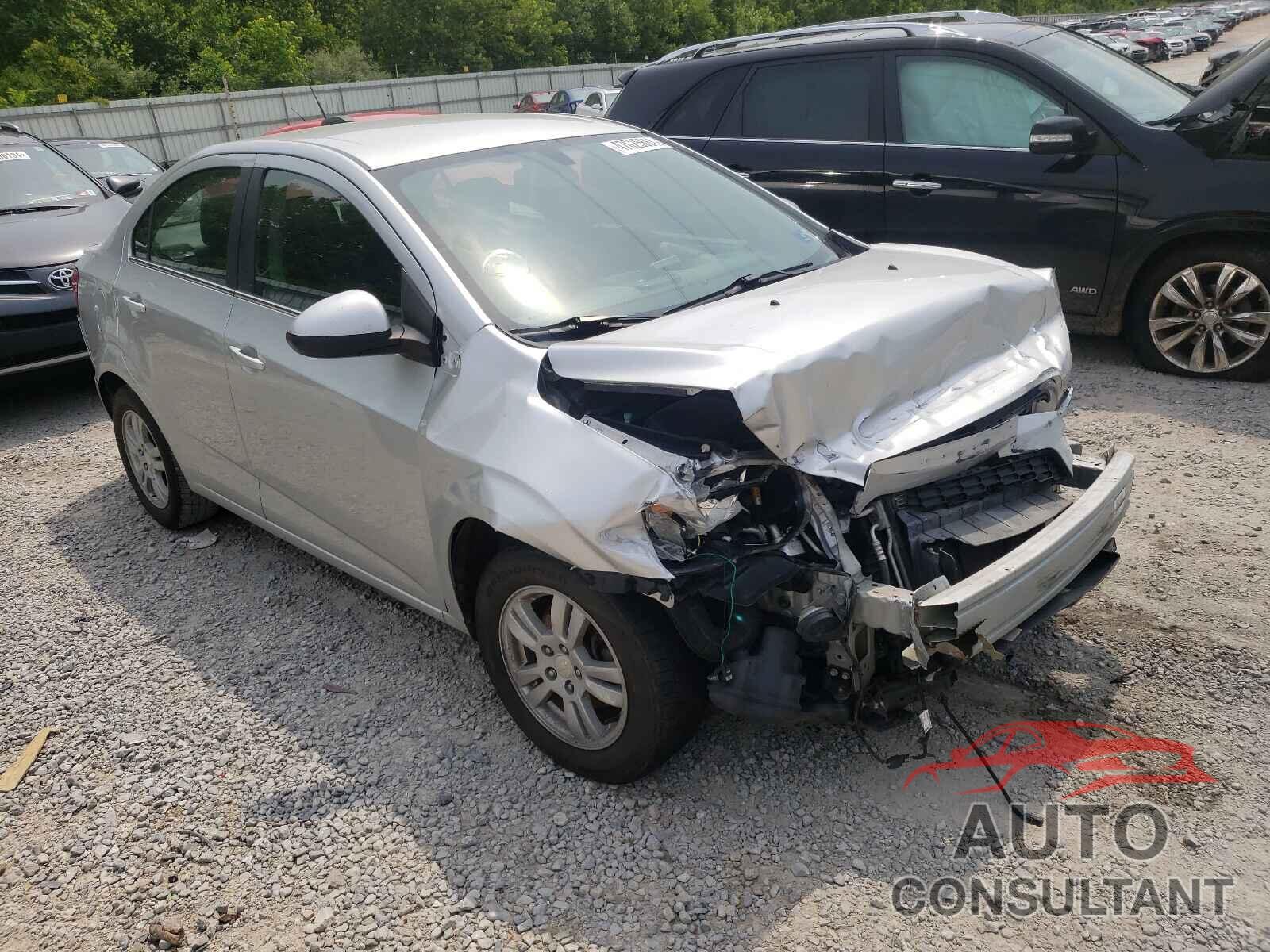 CHEVROLET SONIC 2016 - 1G1JC5SH2G4185871