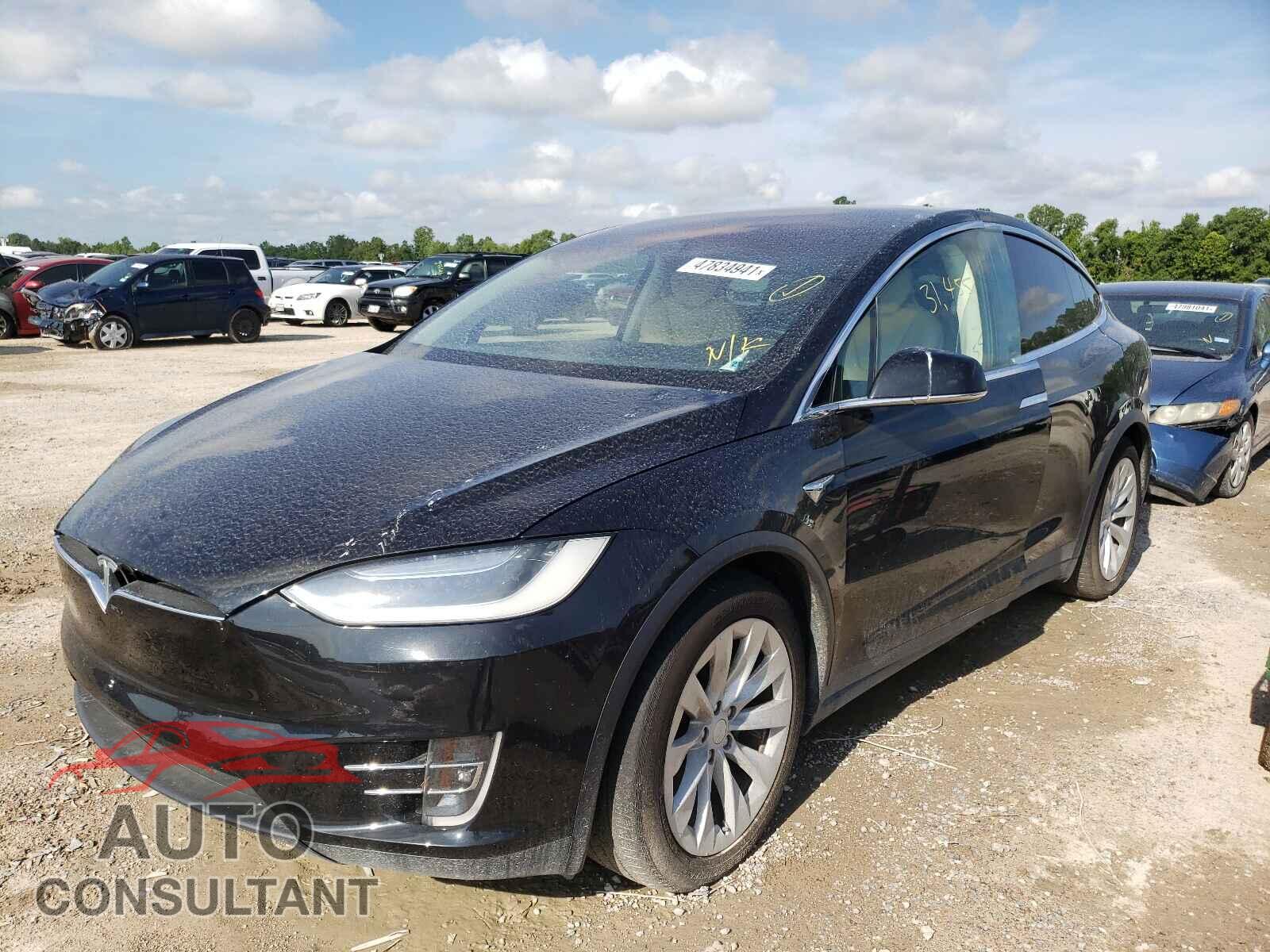 TESLA MODEL X 2017 - 5YJXCDE27HF054688