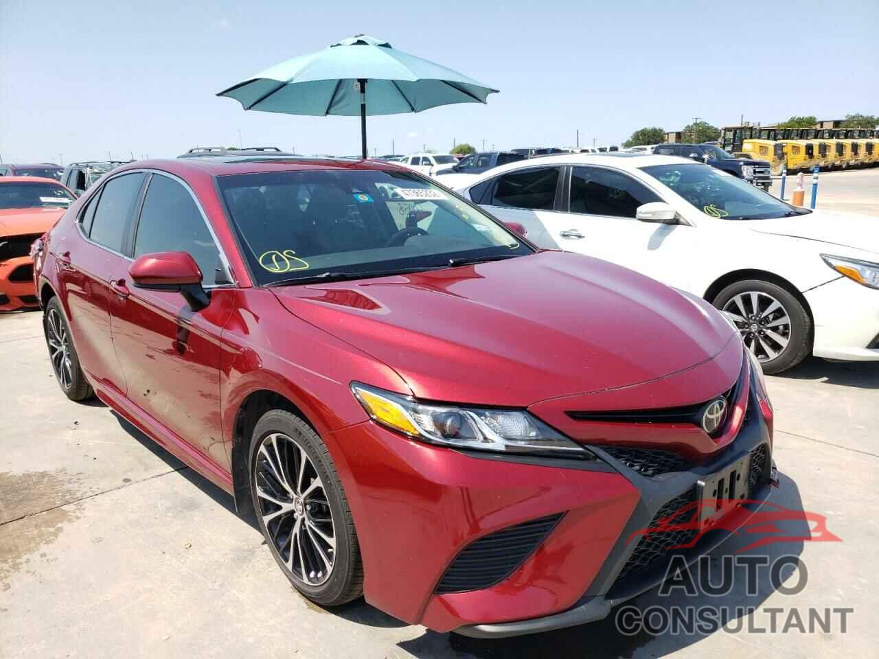 TOYOTA CAMRY 2018 - 4T1B11HK6JU611772