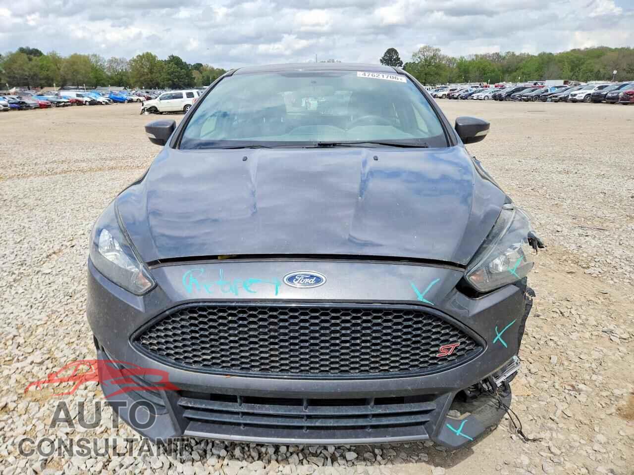 FORD FOCUS 2017 - 1FADP3L93HL306165