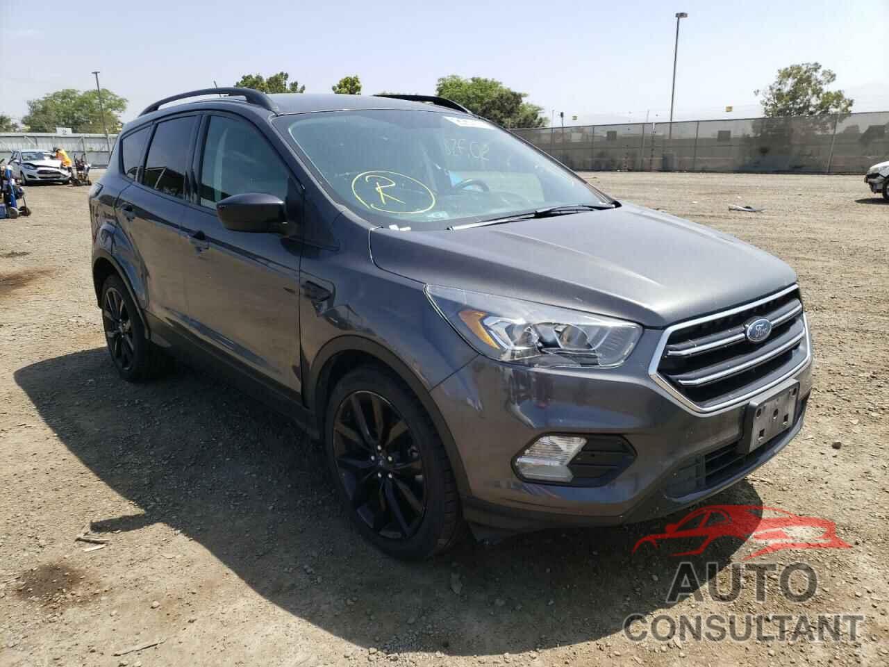 FORD ESCAPE 2018 - 1FMCU0GD9JUB13915