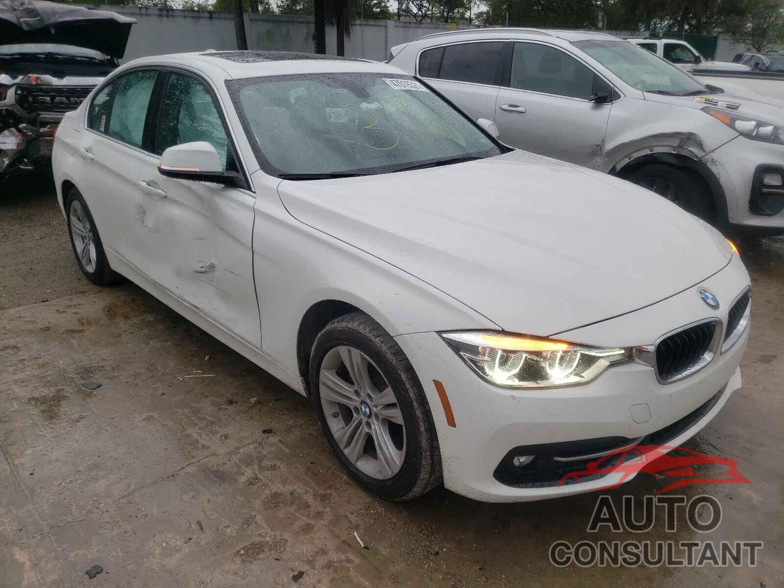 BMW 3 SERIES 2018 - WBA8B9C55JEE81005