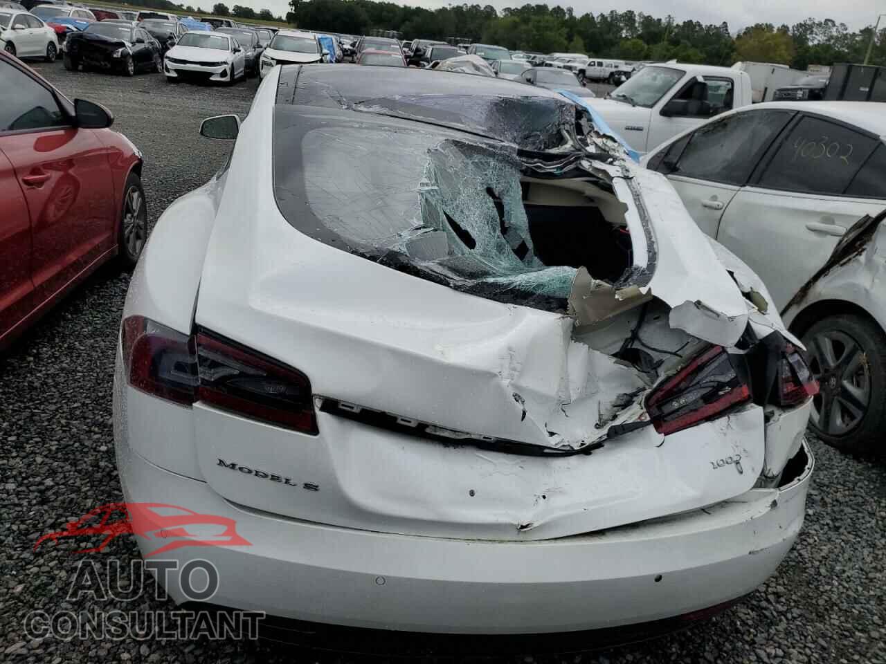 TESLA MODEL S 2018 - 5YJSA1E20JF245115