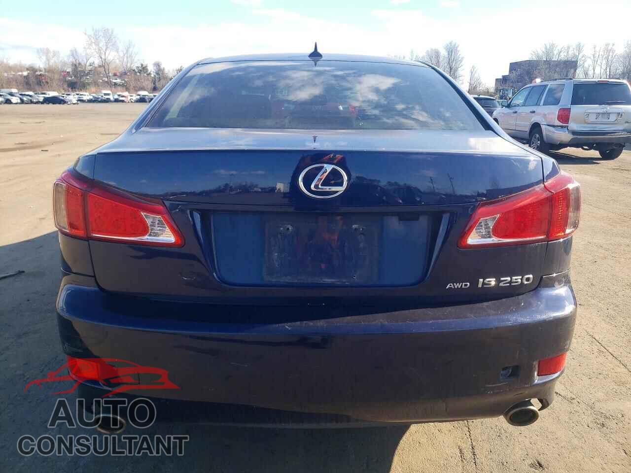 LEXUS IS 2011 - JTHCF5C27B5045818