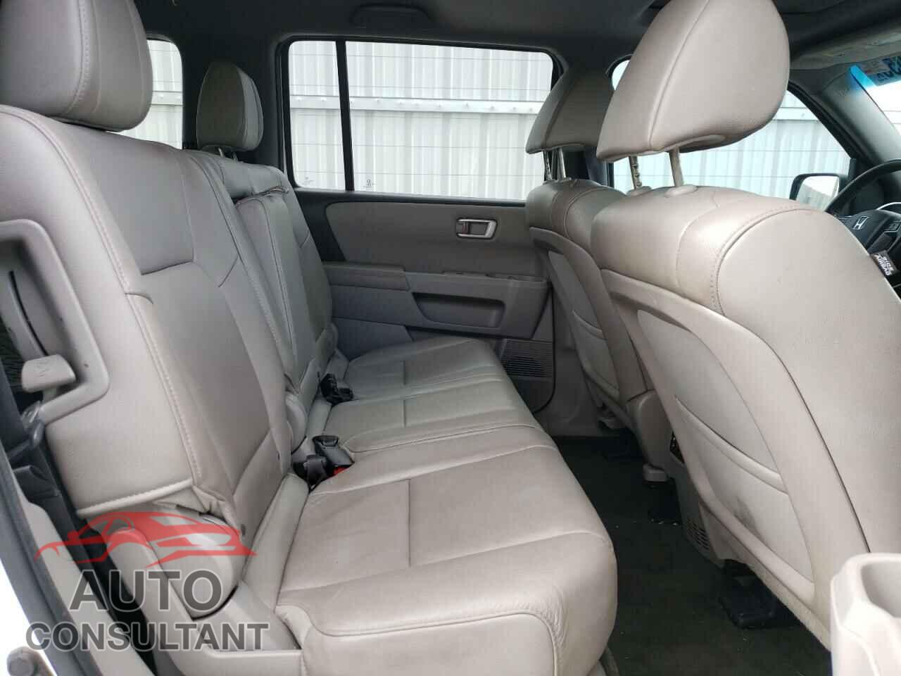 HONDA PILOT 2014 - 5FNYF4H62EB024763
