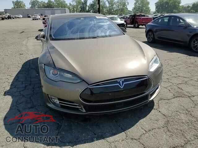 TESLA MODEL S 2016 - 5YJSA1E20GF123881