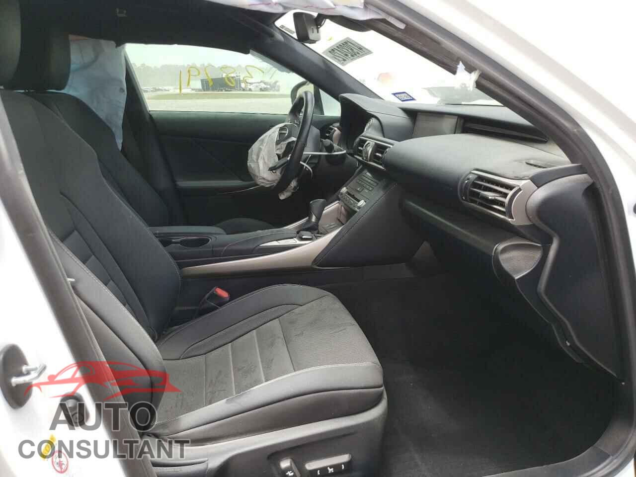 LEXUS IS 2018 - JTHCZ1D27J5015487