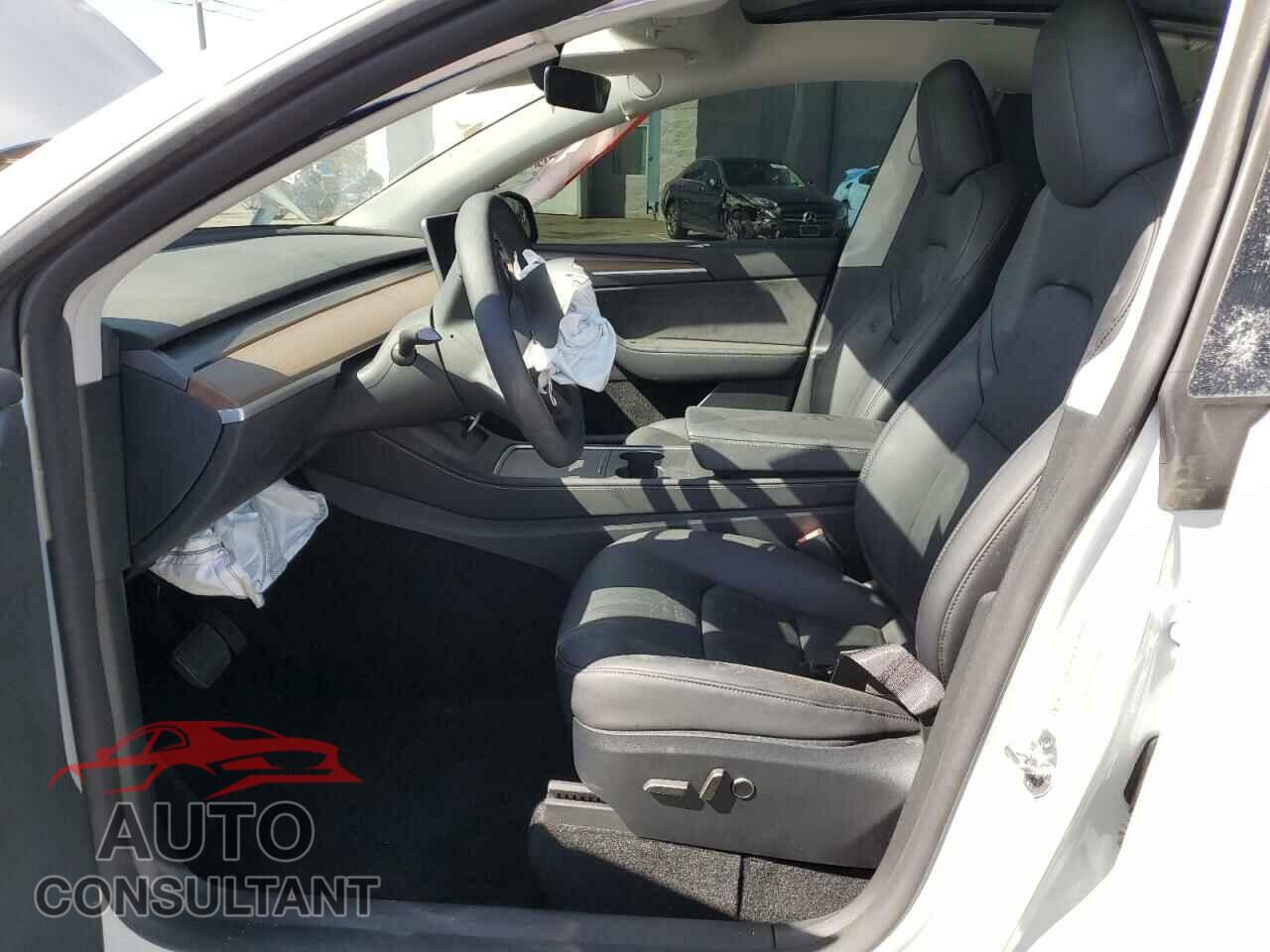 TESLA MODEL Y 2024 - 7SAYGDED1RF115290