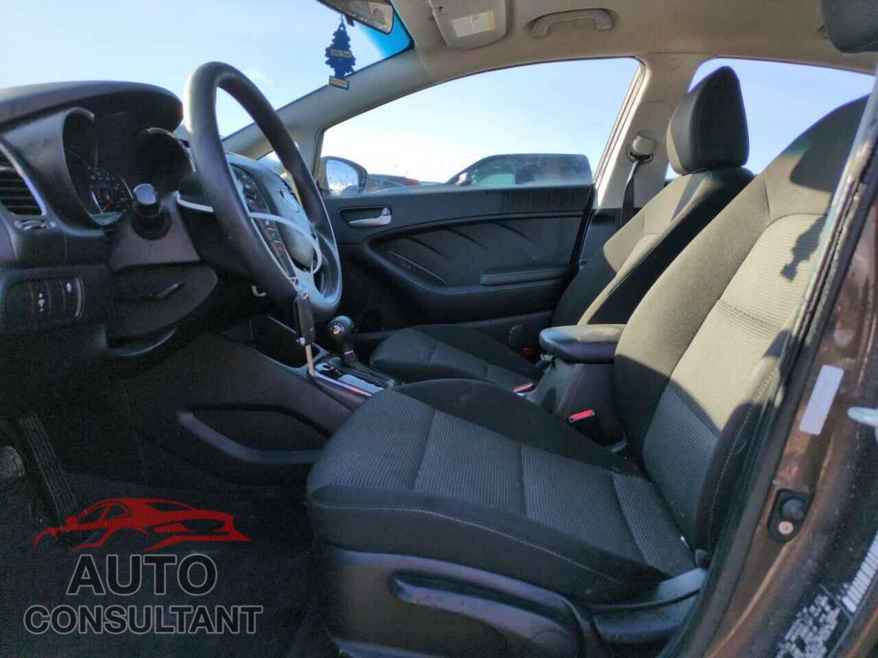 KIA FORTE 2017 - 3KPFK4A75HE109290