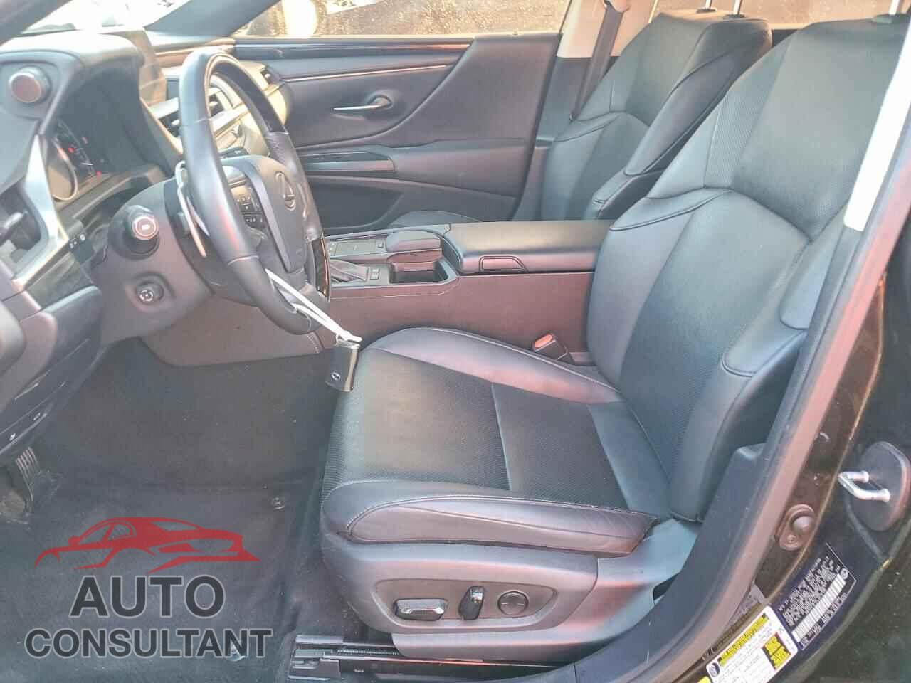 LEXUS ES300 2020 - 58AD21B14LU012130