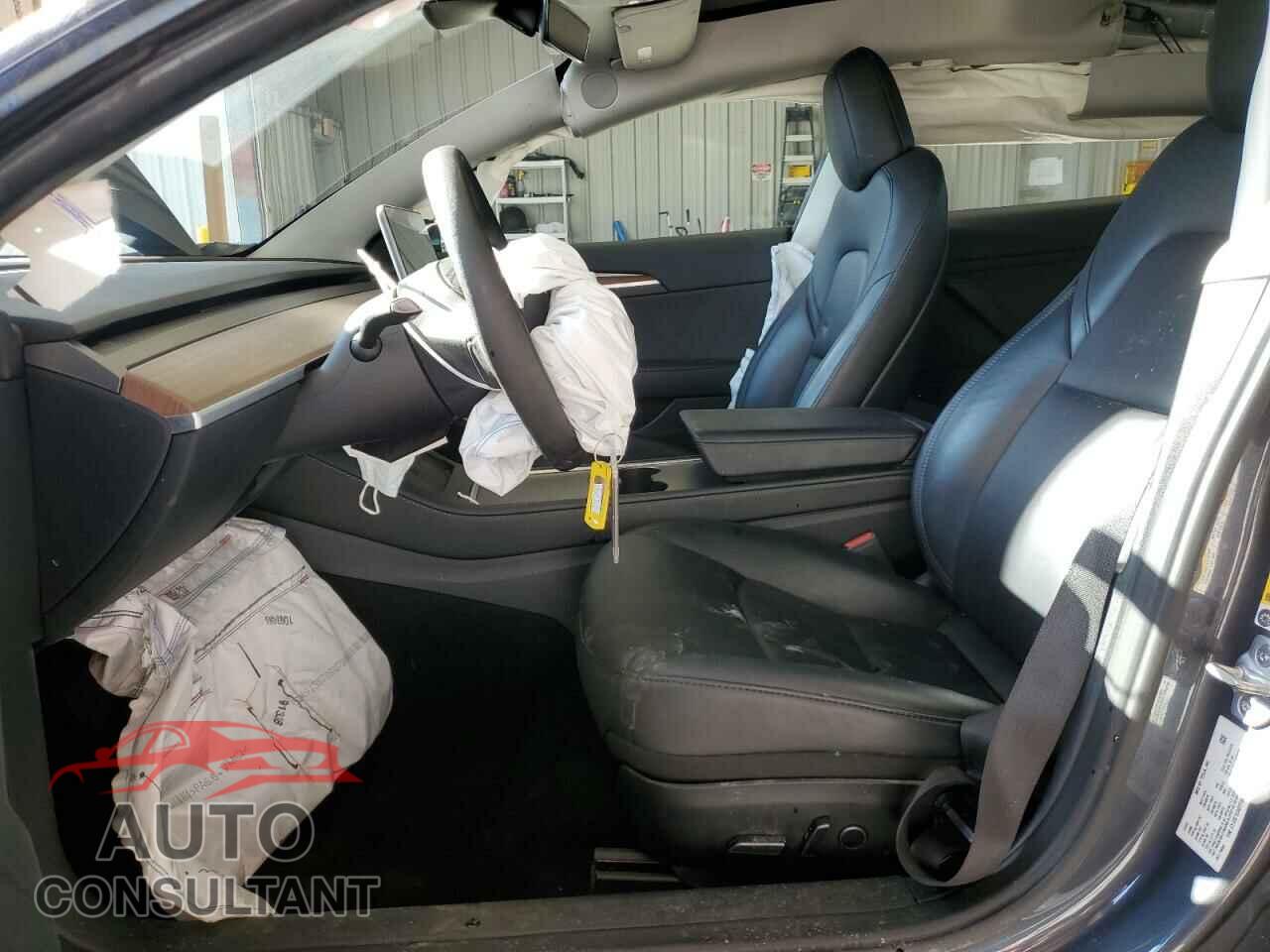 TESLA MODEL 3 2023 - 5YJ3E1EA0PF453892