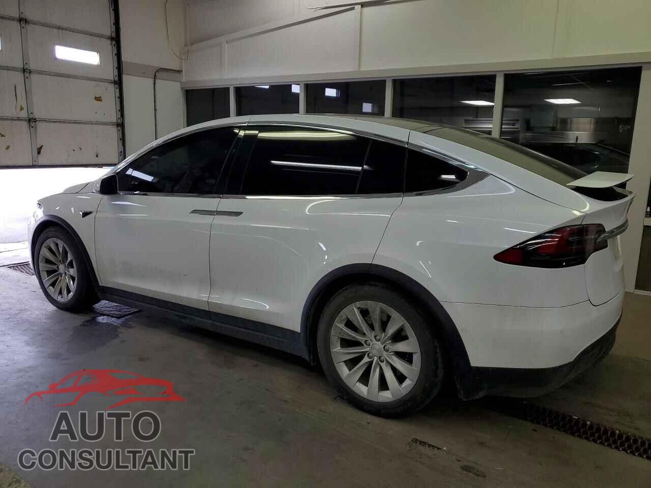 TESLA MODEL X 2021 - 5YJXCDE28MF324005