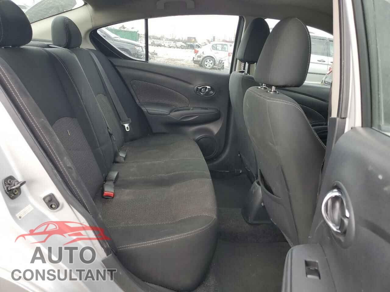 NISSAN VERSA 2019 - 3N1CN7AP3KL864049
