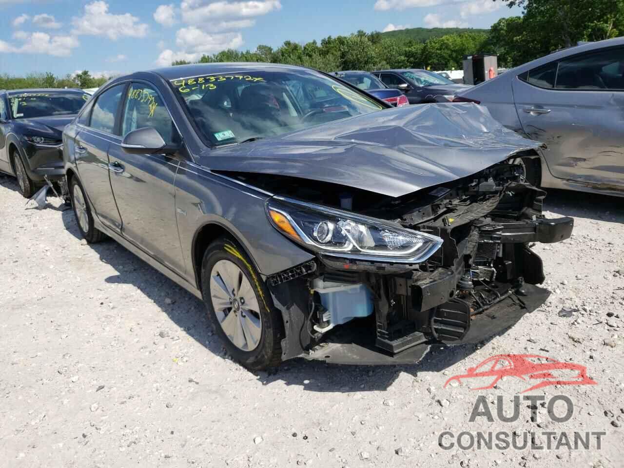 HYUNDAI SONATA 2019 - KMHE24L33KA084482