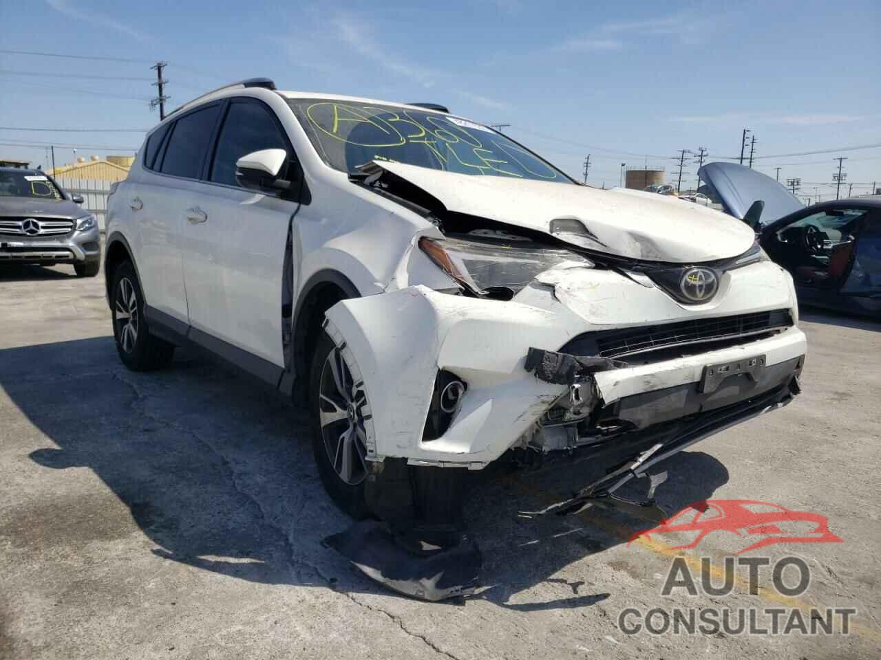 TOYOTA RAV4 2017 - JTMWFREV7HJ113936