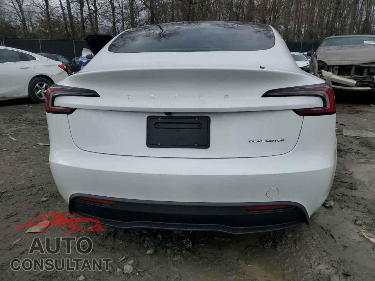 TESLA MODEL 3 2024 - 5YJ3E1EB0RF822472
