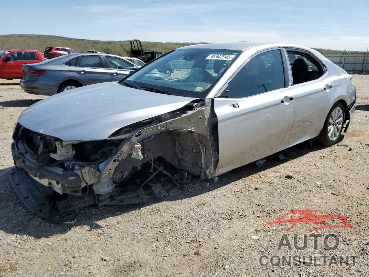 TOYOTA CAMRY 2018 - 4T1B11HK5JU572298
