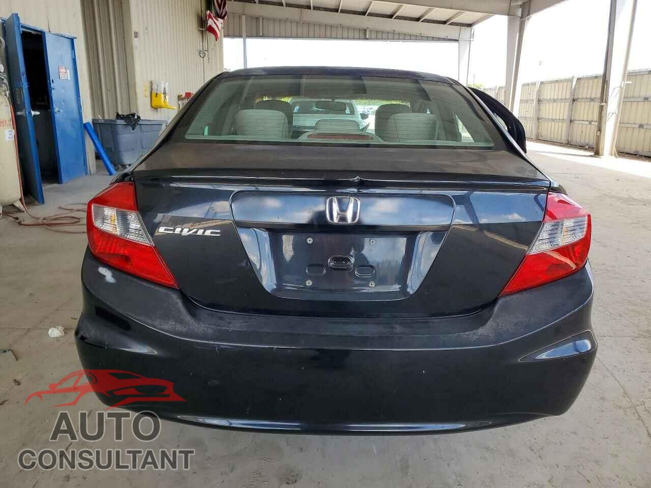 HONDA CIVIC 2012 - 2HGFB2F50CH327583