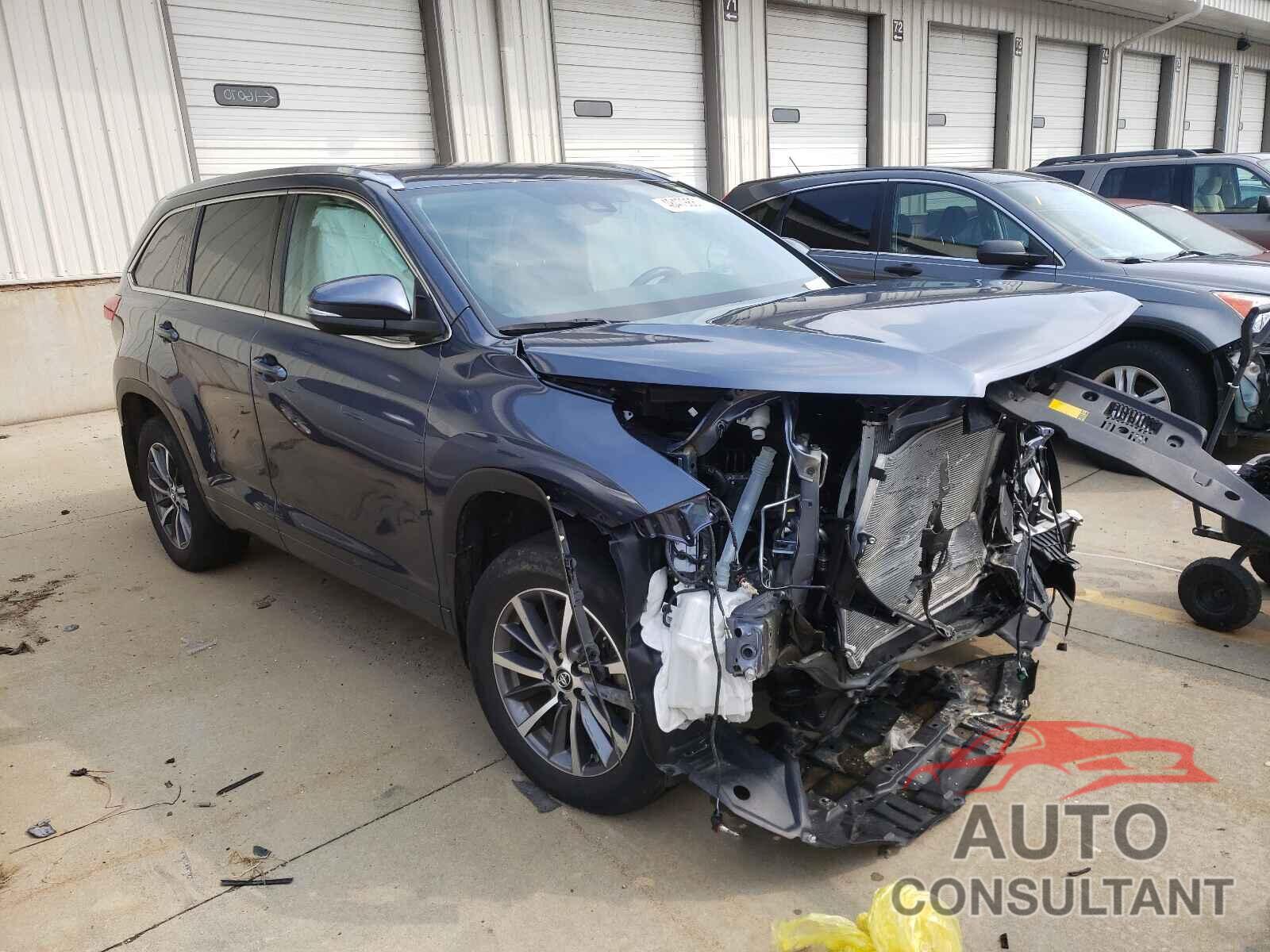 TOYOTA HIGHLANDER 2018 - 5TDJZRFH0JS845084