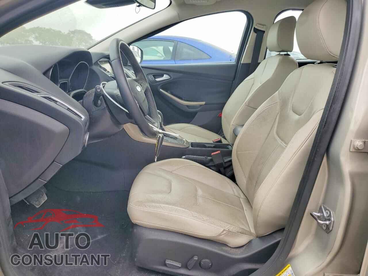 FORD FOCUS 2015 - 1FADP3J26FL232131