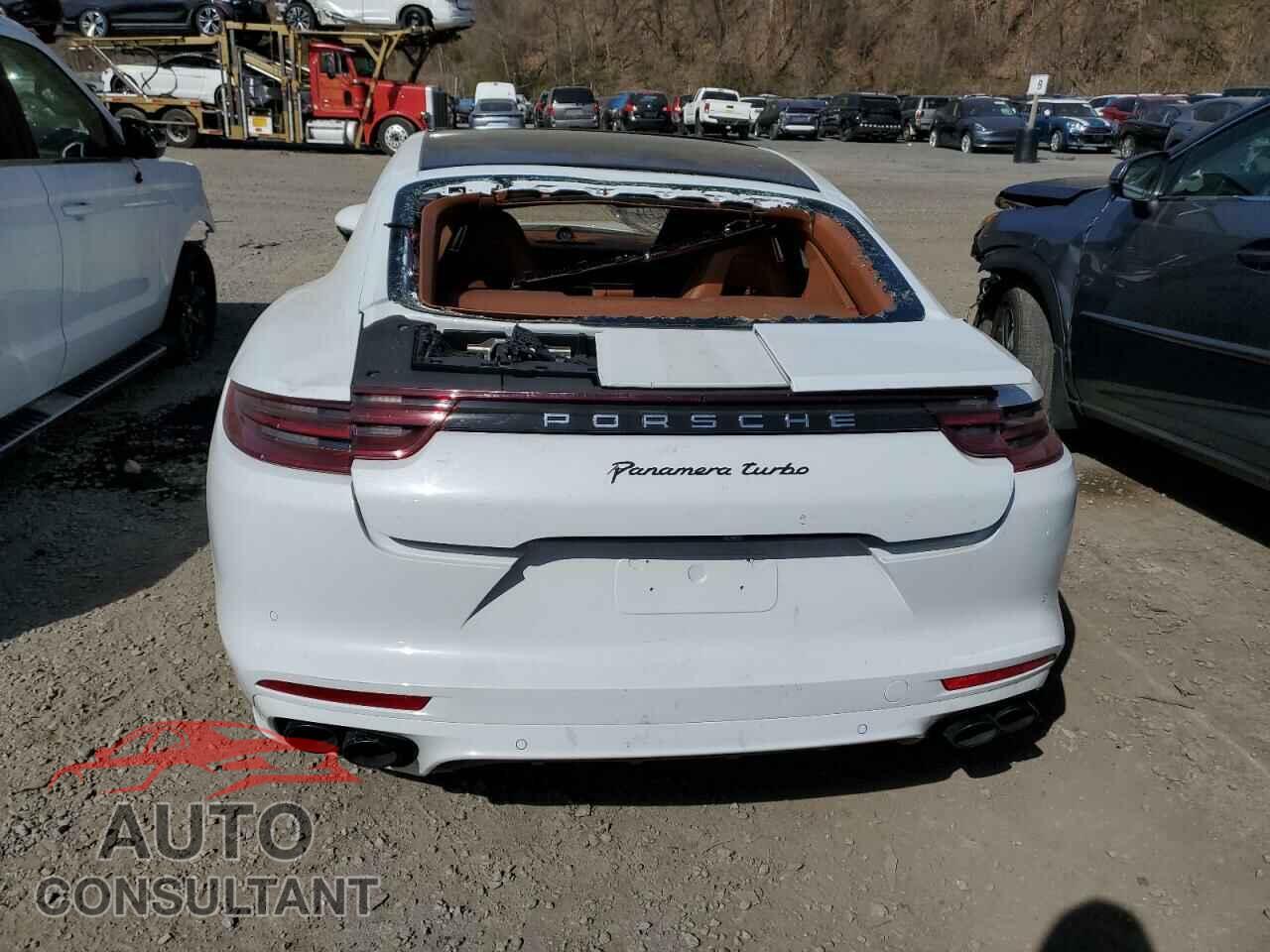 PORSCHE PANAMERA 2018 - WP0AF2A70JL142410