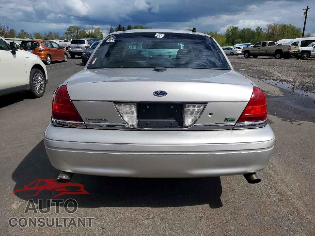 FORD CROWN VIC 2009 - 2FAHP71VX9X138151