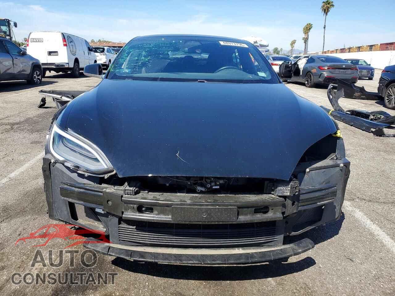 TESLA MODEL S 2018 - 5YJSA1E27JF290679