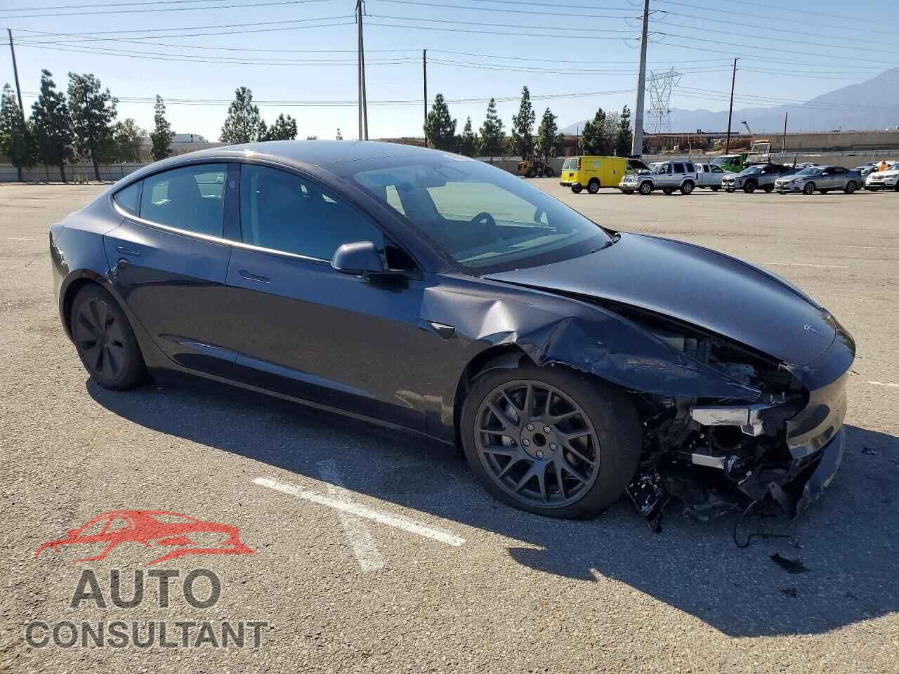 TESLA MODEL 3 2025 - 5YJ3E1EA1SF043577