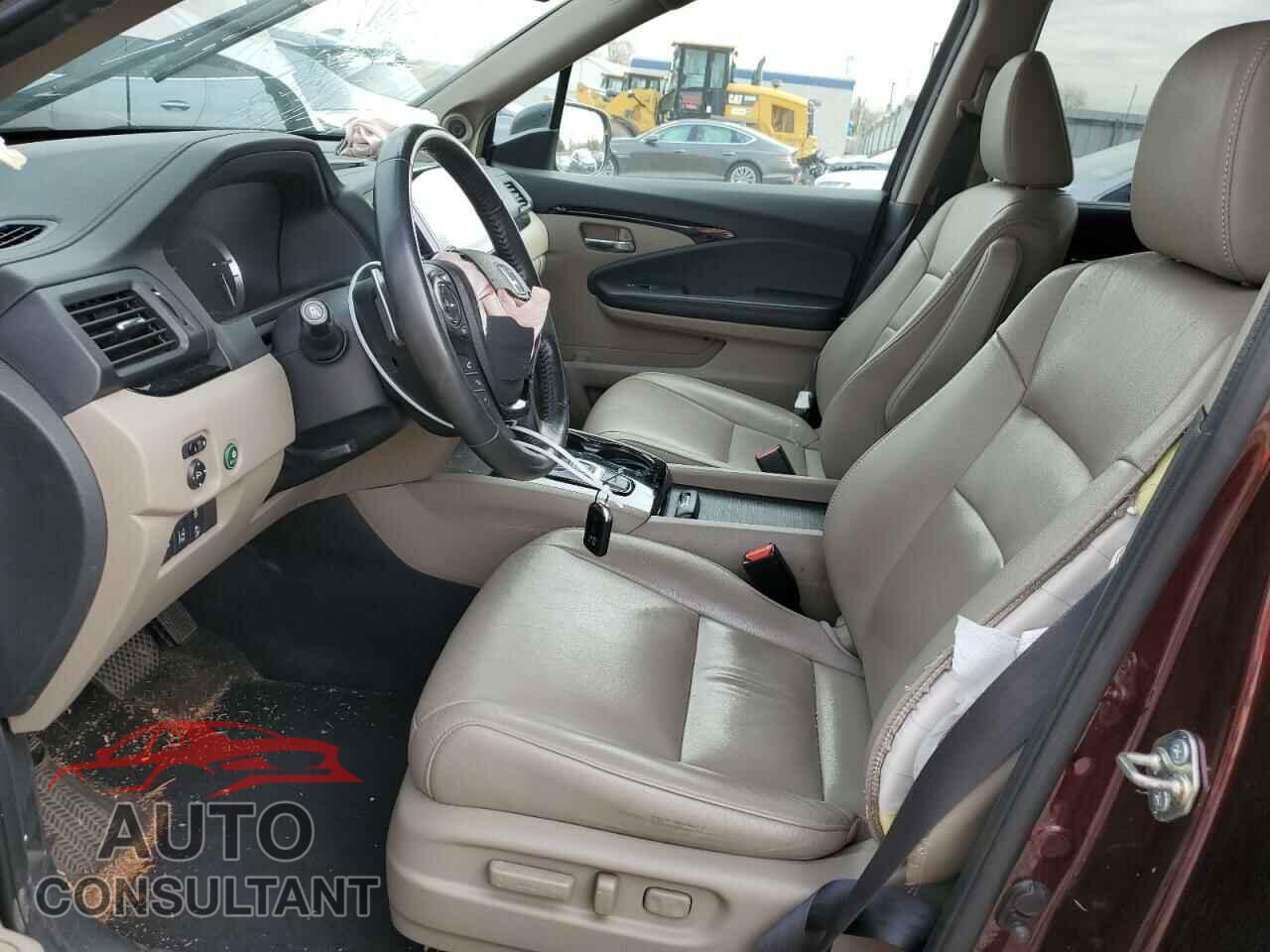 HONDA PILOT 2017 - 5FNYF6H95HB018949