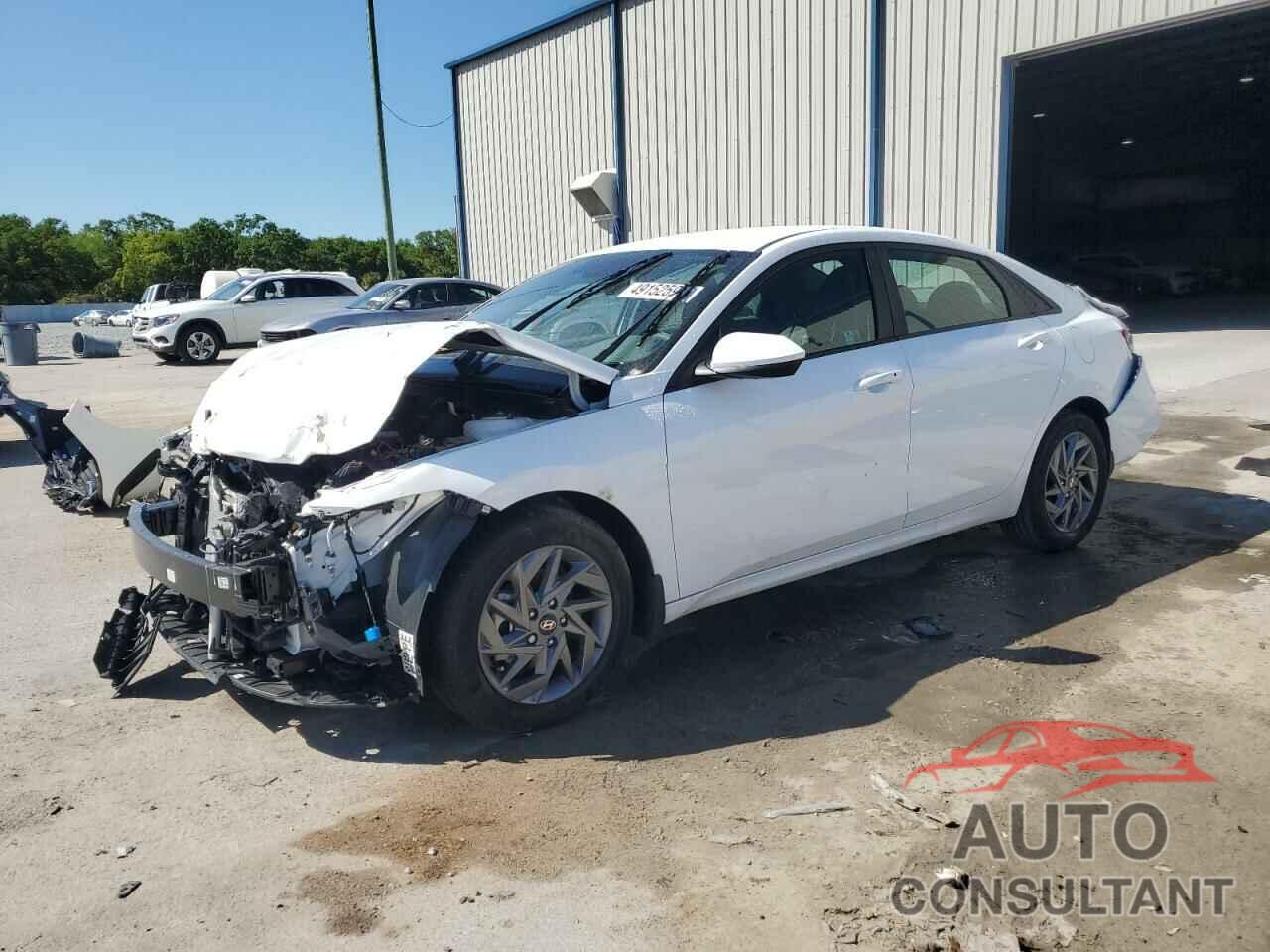 HYUNDAI ELANTRA 2024 - KMHLM4DG4RU752608