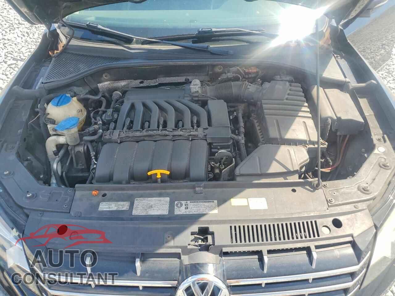 VOLKSWAGEN PASSAT 2012 - 1VWCM7A39CC011467
