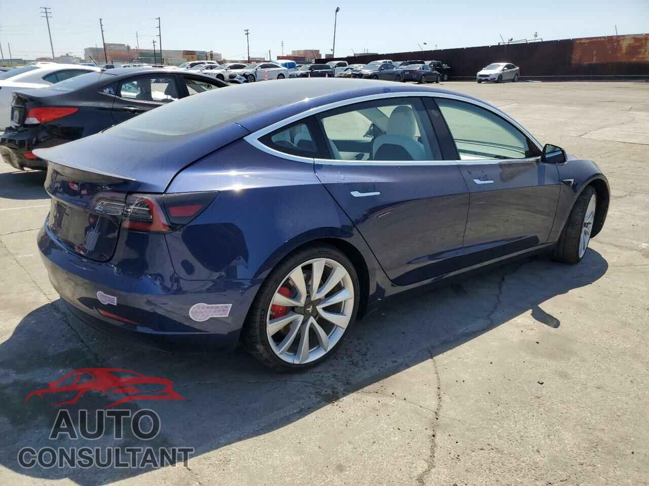 TESLA MODEL 3 2018 - 5YJ3E1EB4JF080677