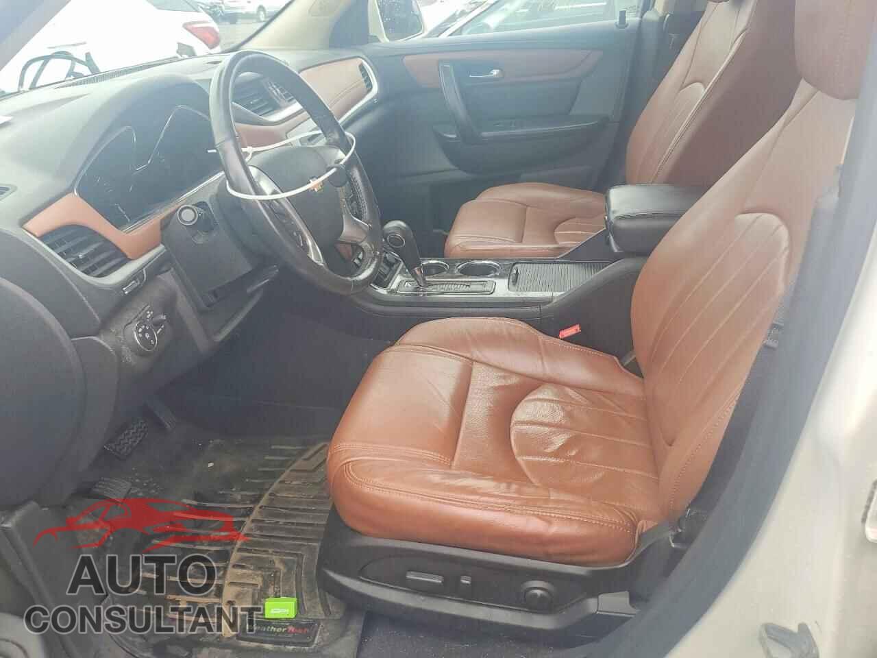 CHEVROLET TRAVERSE 2015 - 1GNKRJKD3FJ108255