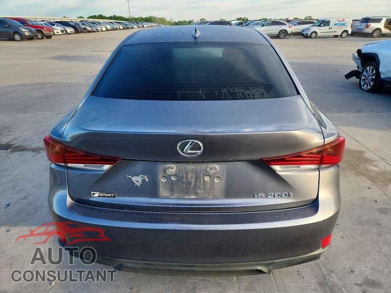 LEXUS IS 2017 - JTHBA1D28H5051881