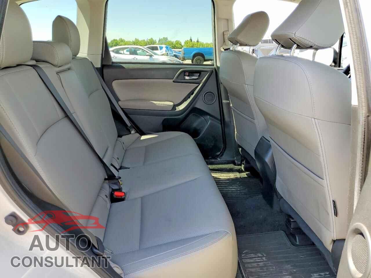 SUBARU FORESTER 2017 - JF2SJARC2HH563249