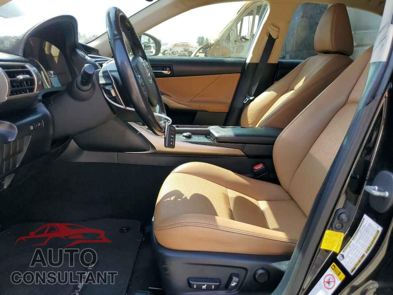 LEXUS IS 2016 - JTHBA1D21G5019899