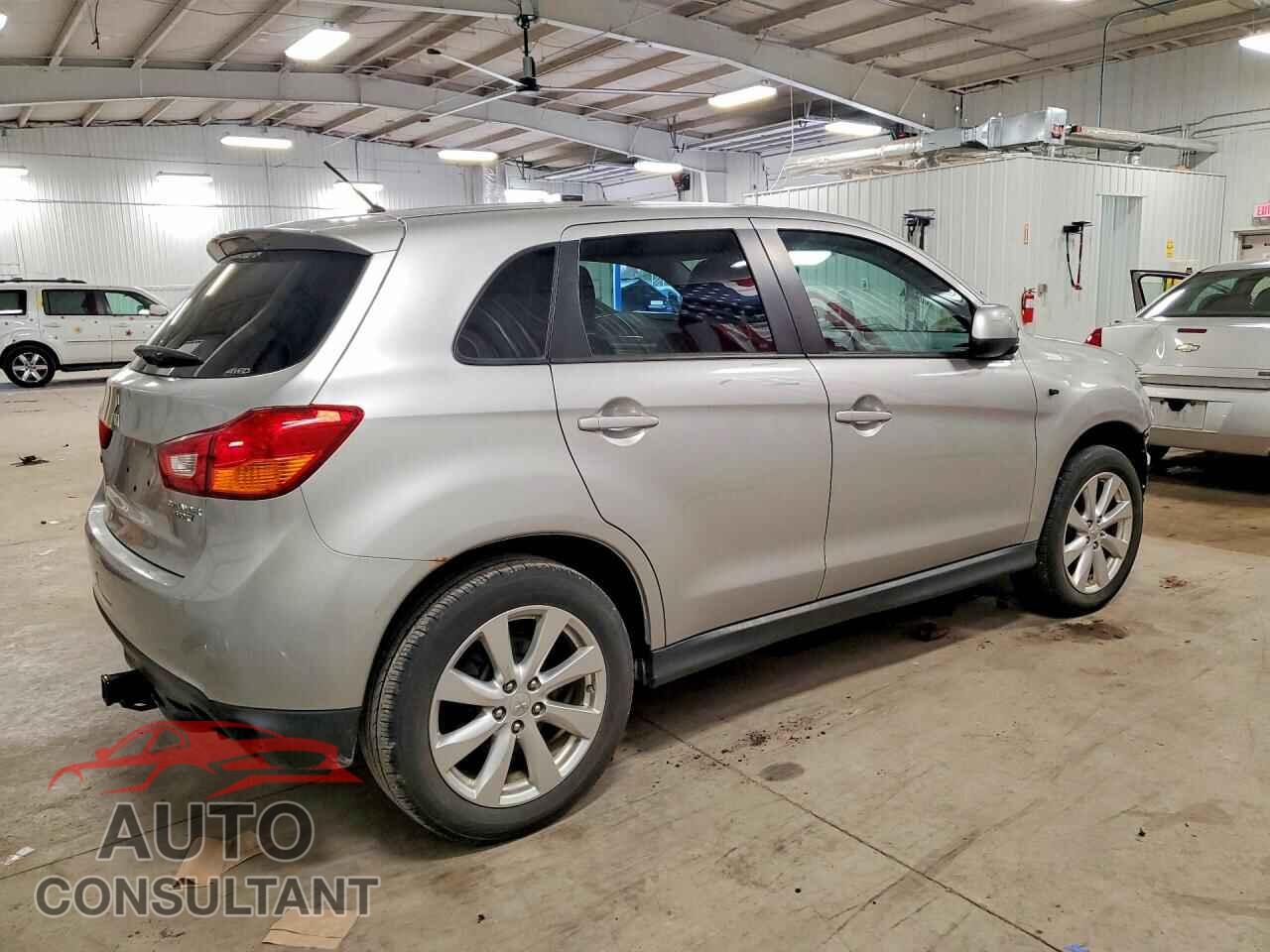 MITSUBISHI OUTLANDER 2015 - 4A4AR3AU0FE018726