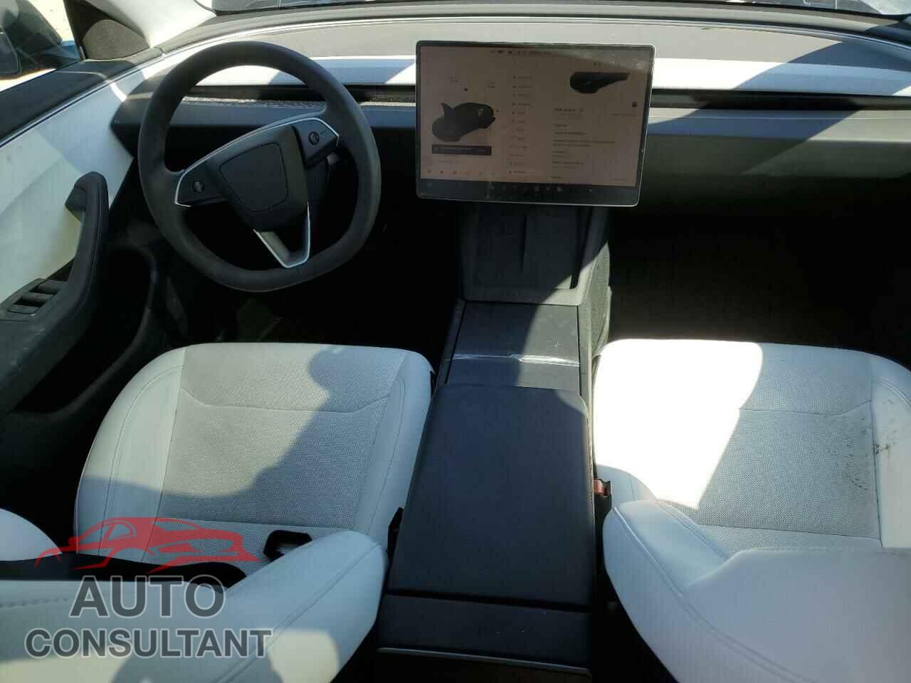 TESLA MODEL 3 2024 - 5YJ3E1EB5RF795950