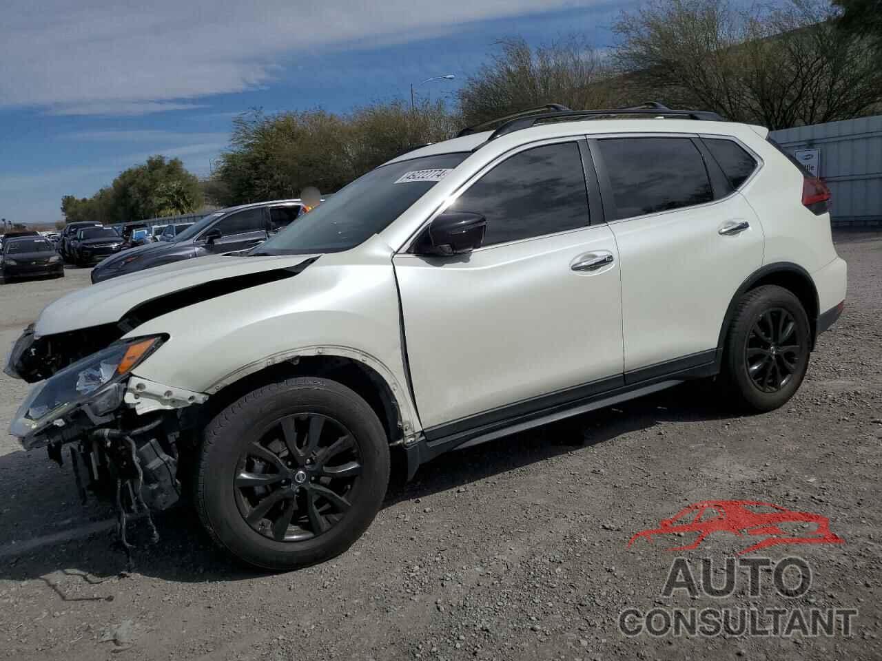 NISSAN ROGUE 2018 - 5N1AT2MT8JC743500