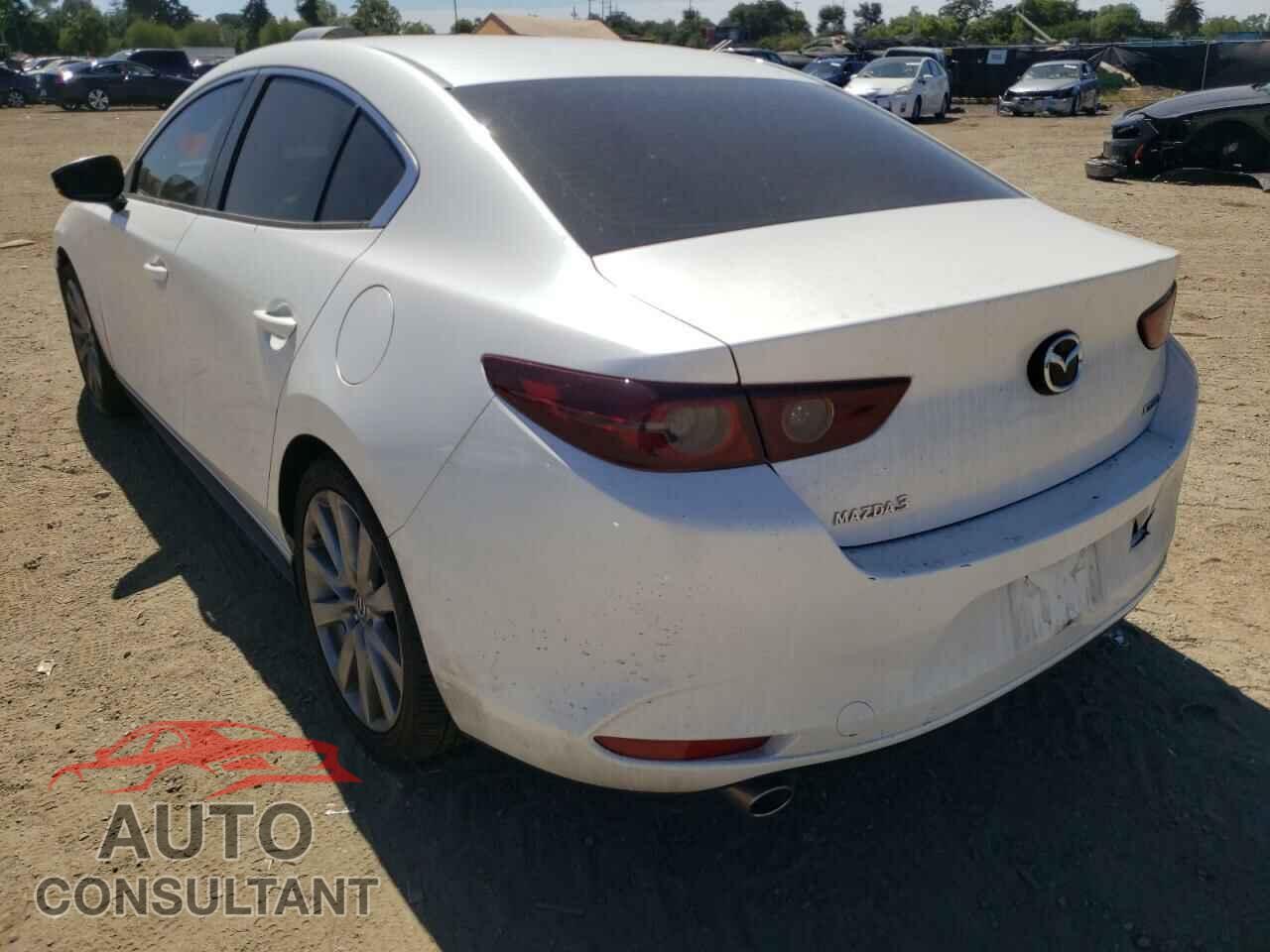 MAZDA 3 2021 - JM1BPACL0M1302145