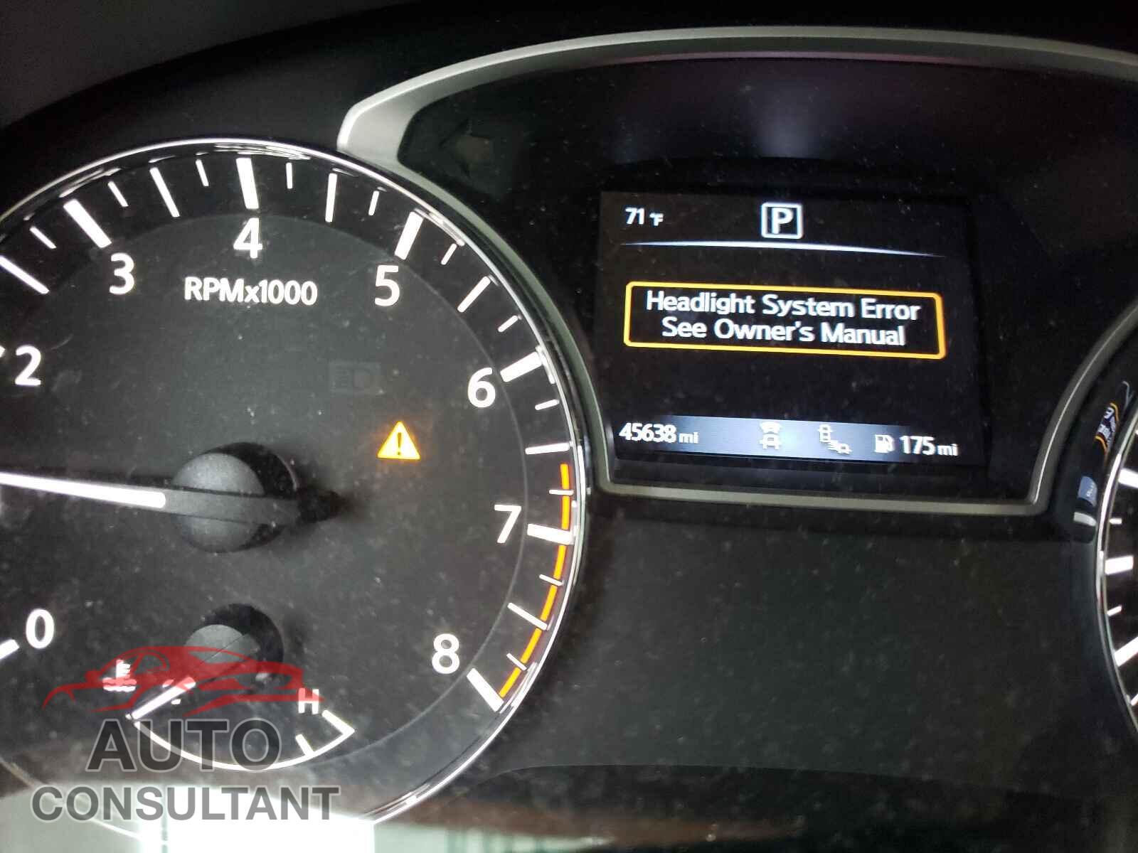 NISSAN PATHFINDER 2017 - 5N1DR2MN5HC631650