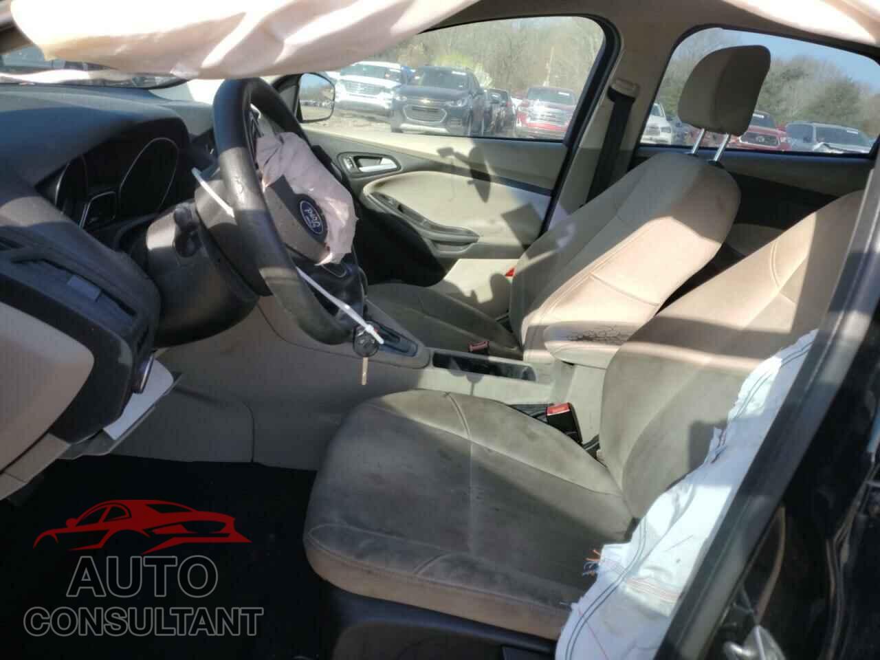 FORD FOCUS 2017 - 1FADP3F21HL234526